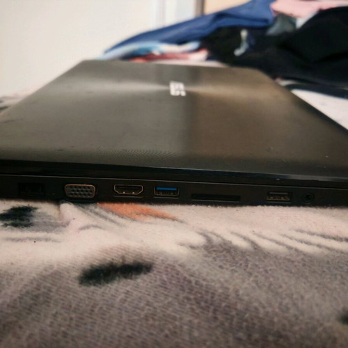 Asus F553m laptop 15.6 inch 4GB RAM 128GB SSD Windows 10