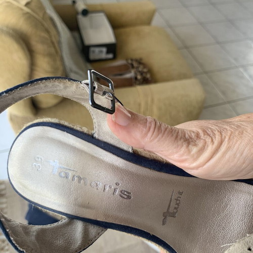 Tamaris blue suede platform sandals size 39, like new