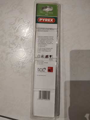 Pyrex Utility Knife new, size 13 cm