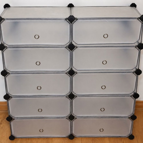 Plastic shoe rack