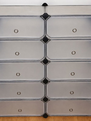 Plastic shoe rack