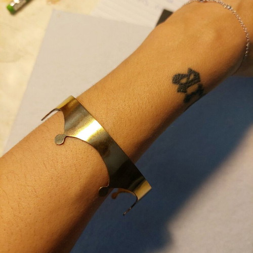 Handmade brass bracelet, new, diameter 6.5 cm