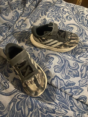 Adidas kids shoes used