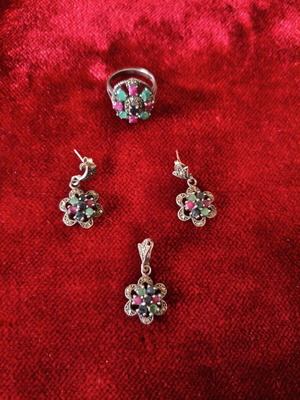 Vintage handmade 925 silver jewelry set with emeralds, rubies, sapphires & marcasite