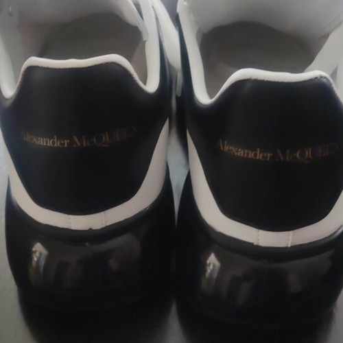 Alexander McQueen sneakers like new, size 44, black and white