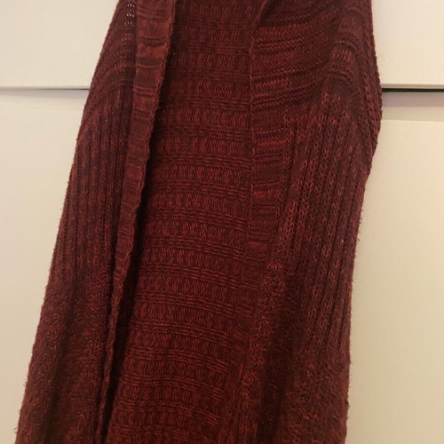 Stradivarius knitted sleeveless cardigan used, red, size M