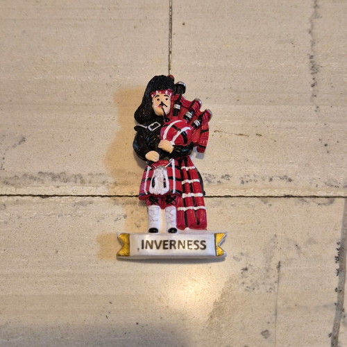Inverness souvenir magnet new, plaster