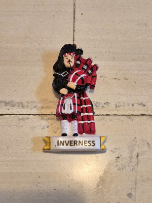 Inverness souvenir magnet new, plaster
