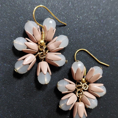 Floral dangling earrings pink and white