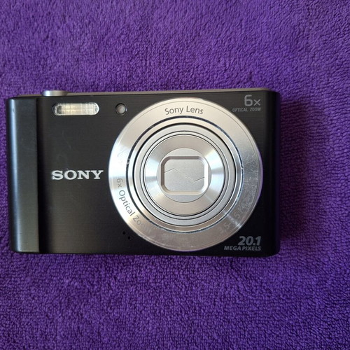 Sony W810 Compact camera 20.1MP optical zoom 6x with 2.7" screen