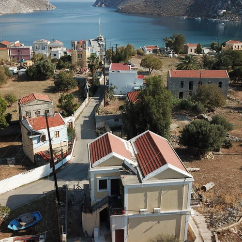 Διώροφη μονοκατοικία 208 τμ με θέα στο Πέδι Σύμης