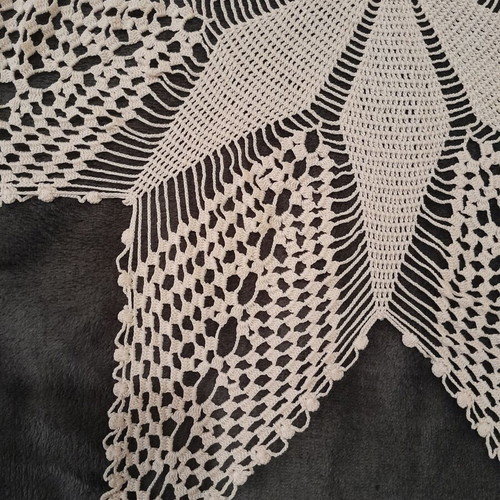 Vintage knitted doily beige Asterias 53 cm like new