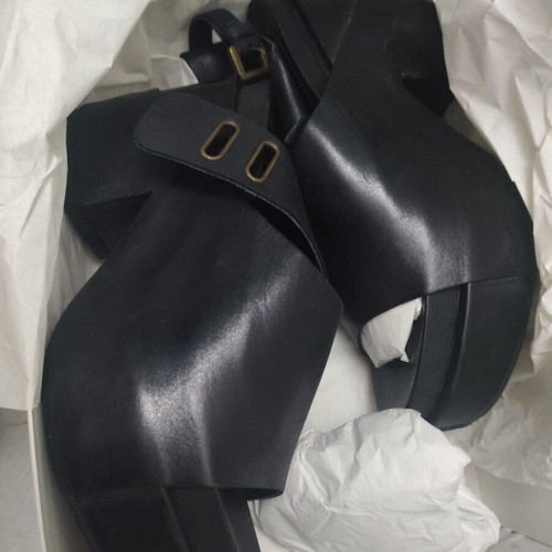 Luca Valentini black leather platform sandals size 38
