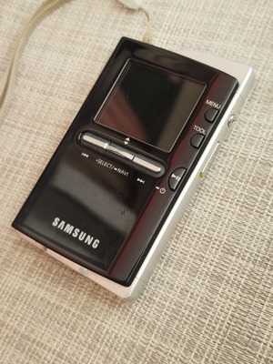 Samsung YH-J70 MP3 Player vintage μεταχειρισμένο για ανταλλακτικά ή επισκευή