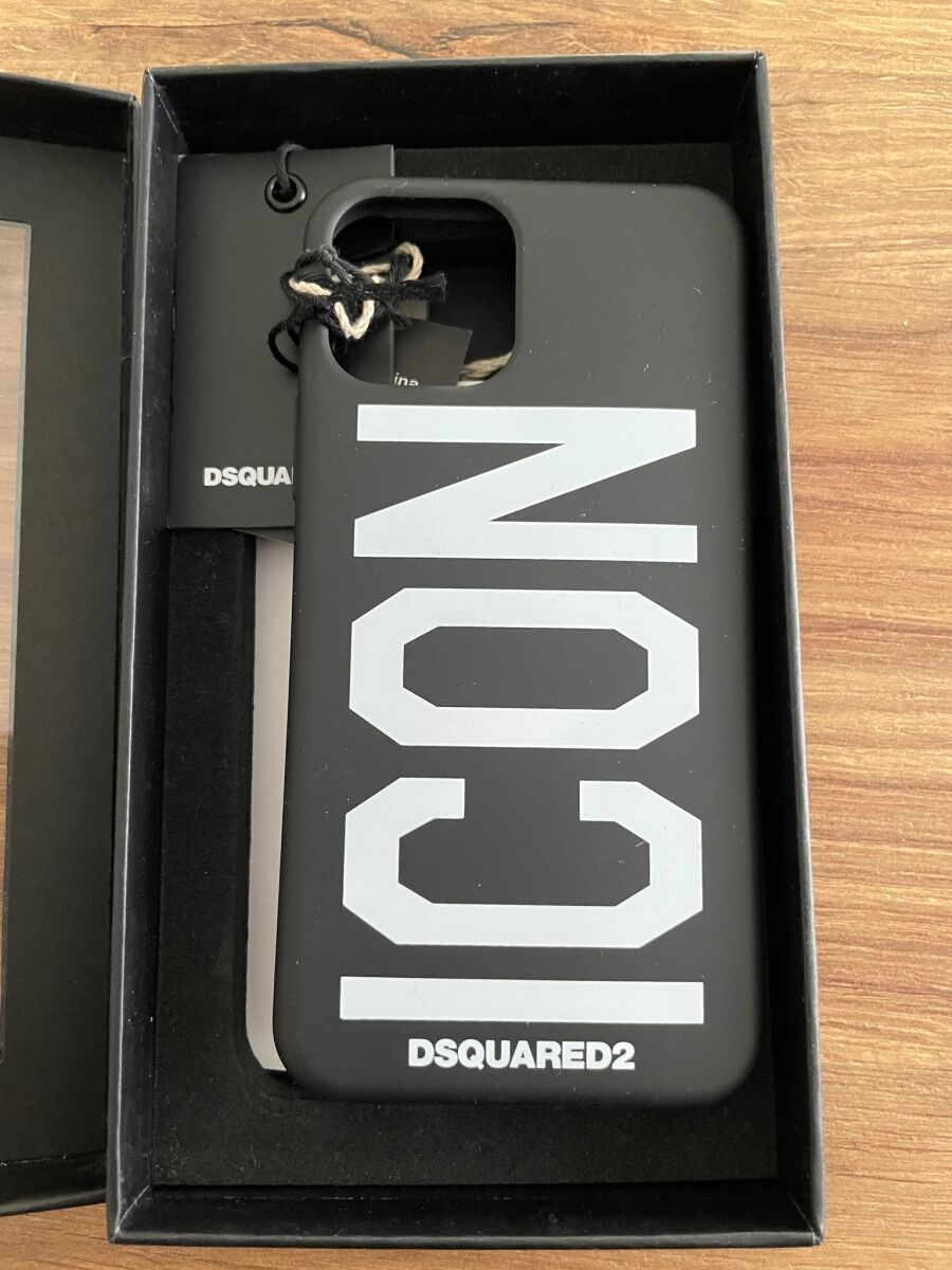Dsquared2 Icon phone case for iPhone 11… - € 13,00 - Vendora.cy