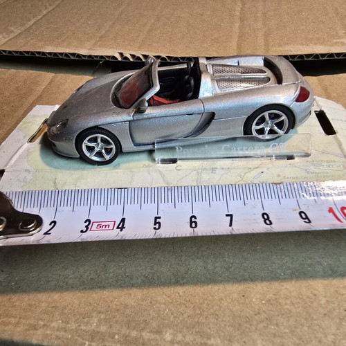 Porsche Carrera GT model like new