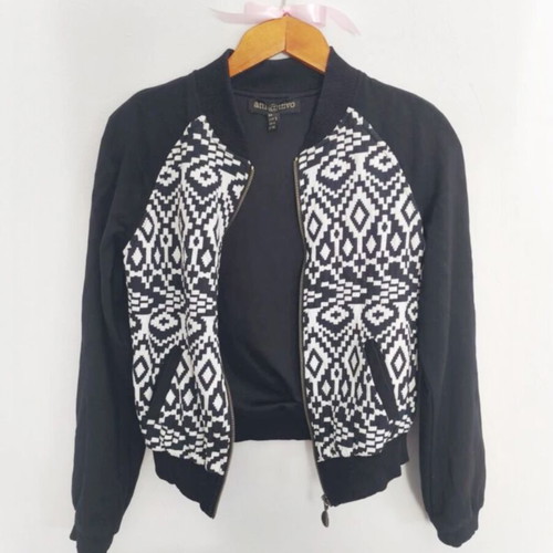 Attrattivo bomber jacket like new, thin spring black and white jacket