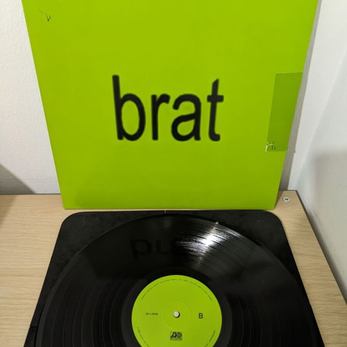 Charli XCX Brat LP used, electronic