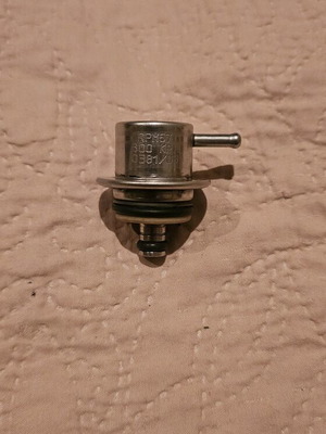 RPM67 Weber fuel pressure regulator like new