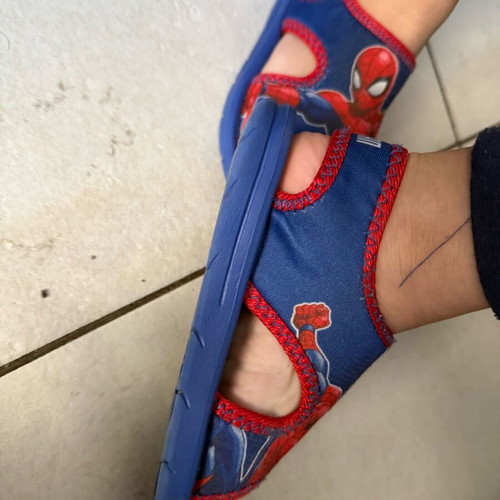 Marvel Spider-Man kids sandals size 25-26 like new