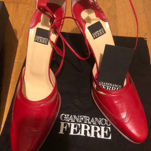 Gianfranco Ferre red heels new, size 39, leather
