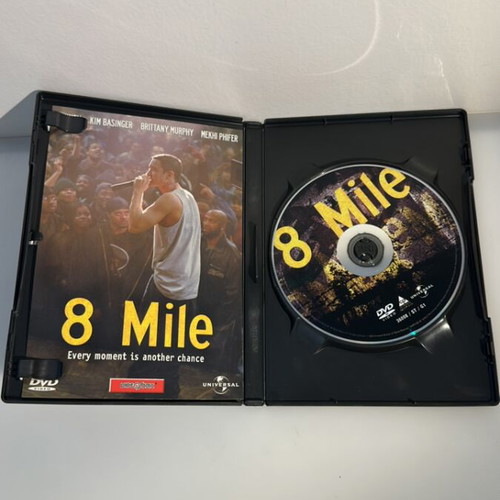 8 Mile DVD like new with Kim Basinger, hip hop
