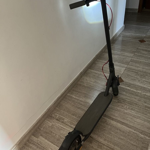 Xiaomi Electric Scooter 4, 25 km/h max speed, 35 km range