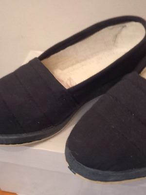 Buffalo ballerina shoes size 37, black