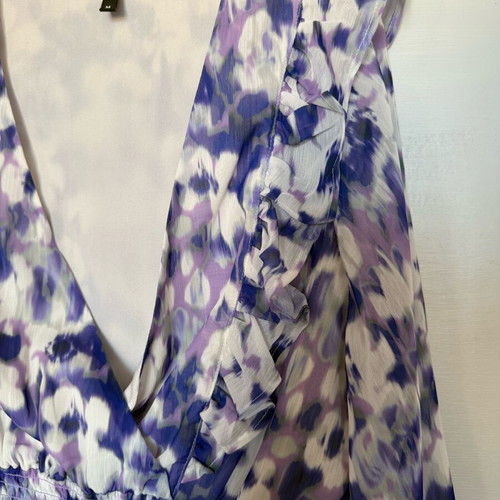 Calliope blouse like new, lightweight with unique pattern
