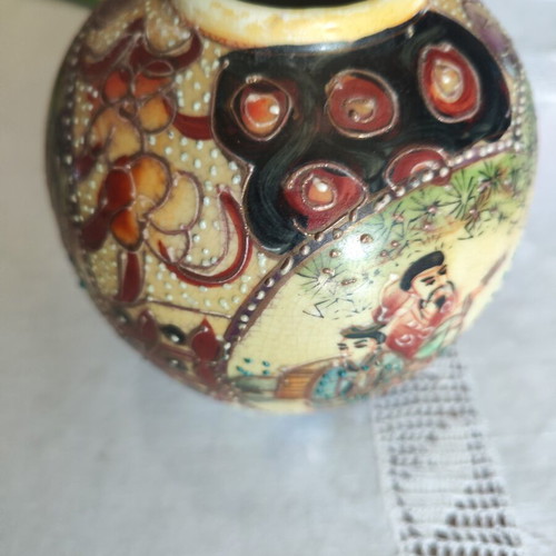 Vintage handpainted Satsuma vase