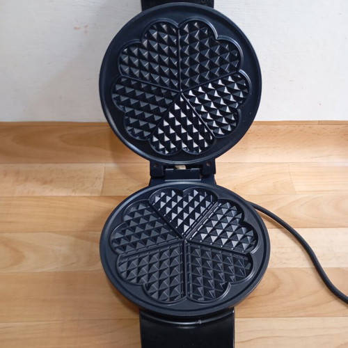 Silver Crest Sweets Maker used, good working condition