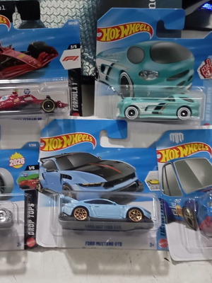 Αυτοκινητάκια Hot Wheels πακέτο 5 τεμ καινούργια