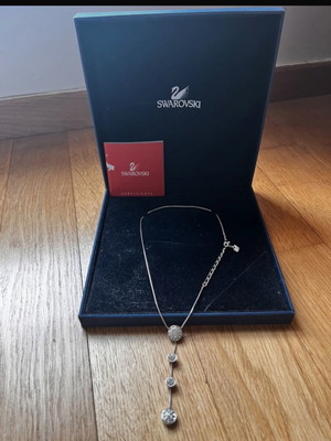 Swarovski pendant necklace like new