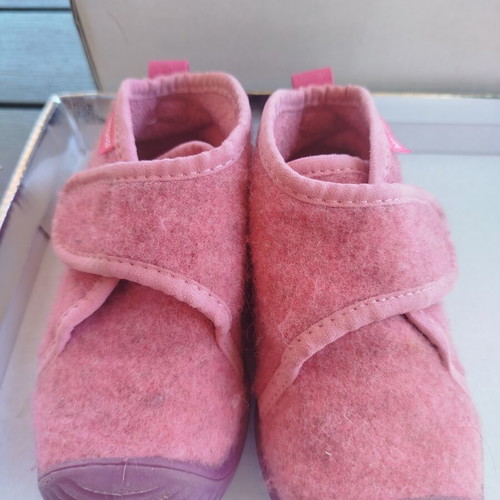 Biomechanics children's slippers No23 like new, winter pink and purple