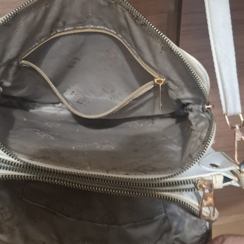 Crossbody bag used with compartments