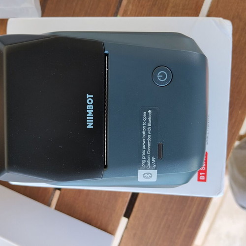 Niimbot B1 Thermal Label Printer new with Bluetooth and USB