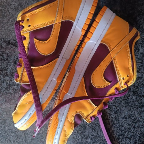 Nike Dunk Low Sneakers used, size 41, University Gold / White / Deep Maroon