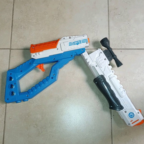 Nerf-like pistol like new, foldable without target