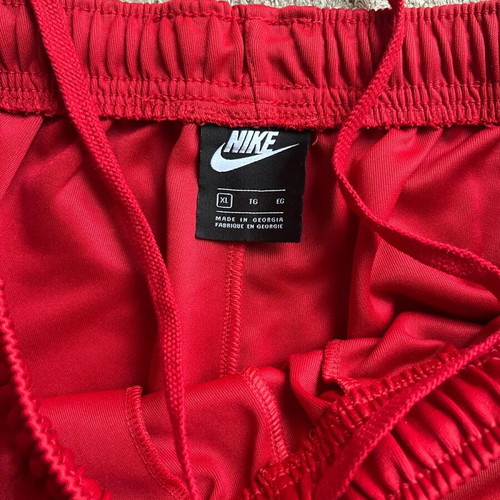 Nike sportswear red like new, size XL