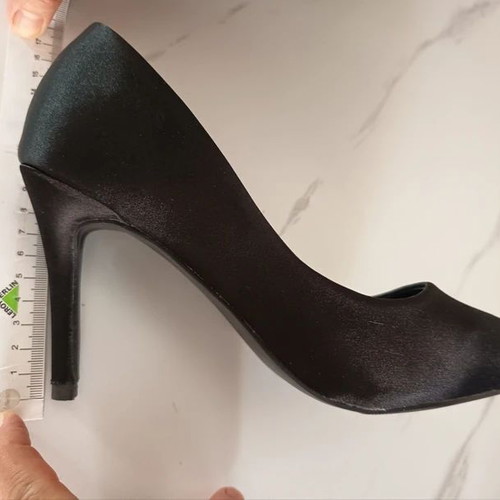 Alta Moda satin pumps with comfortable heel, size 39, black