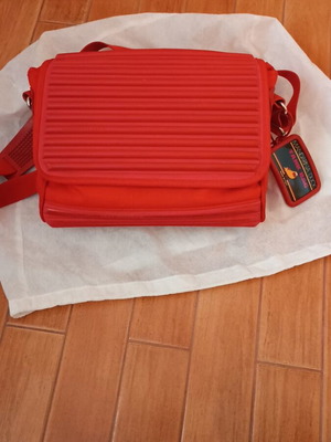 Madarina Duck crossbody bag used, red