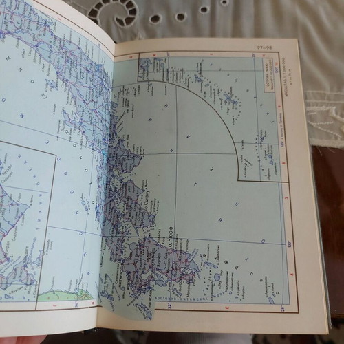 Small Atlas of the World in Russian used edition 1976