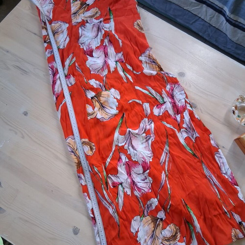 Minkpink Tangerine Dream Floral Midi Dress new, small medium