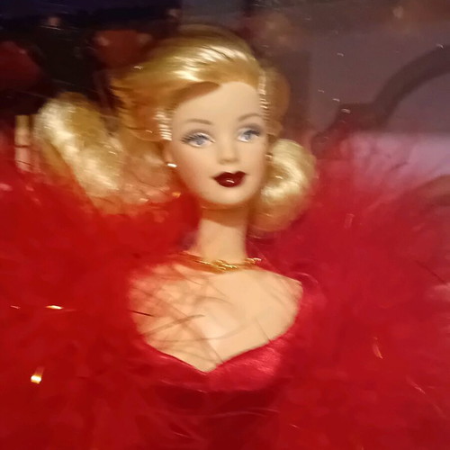 Barbie Holywood Cast Party new