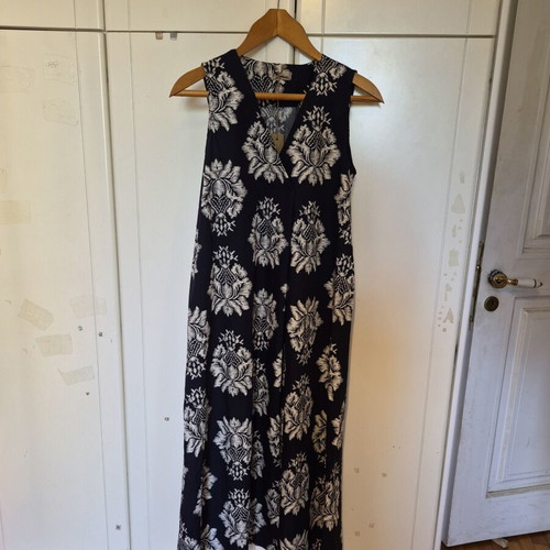 Maxi floral dress Urban new, one size, back shirring