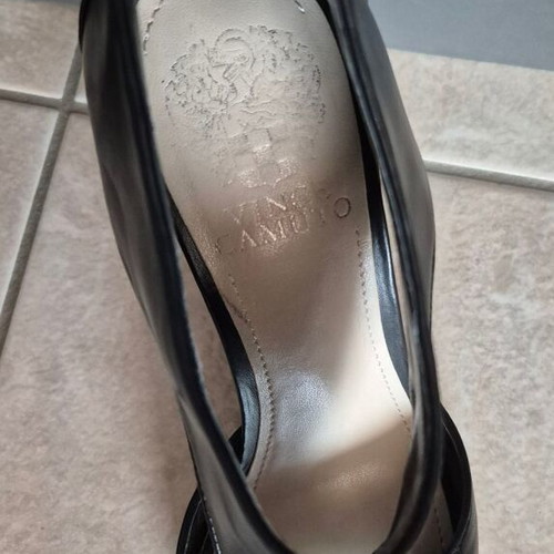 Vince Camuto Peep Toe Sandals like new, size 37, black