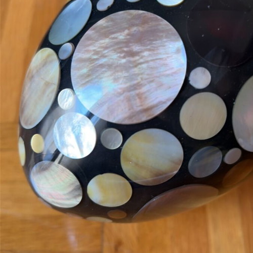 Large decorative egg with mother-of-pearl, like new