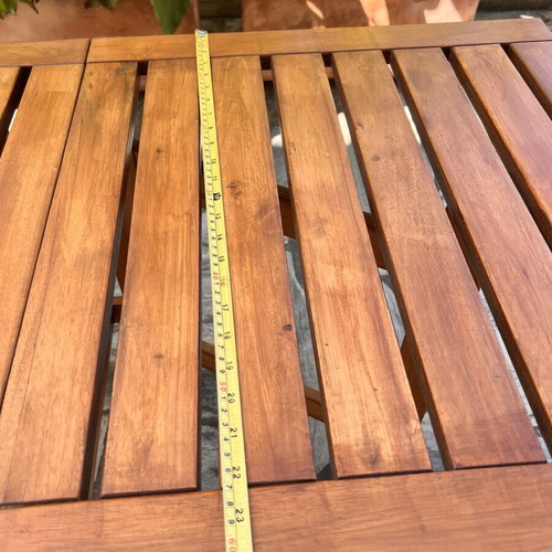 Folding wooden outdoor table like new, 134×63 cm
