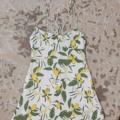 Mini summer dress with lemon print like new