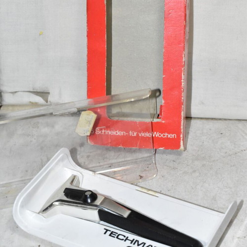 Gillette TECHMATIC razor like new vintage with box